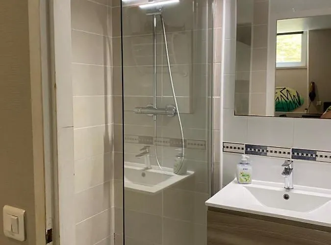 Apartment Studio A Moins De 10 M De La Plage Et Au Coeur Du Centre *